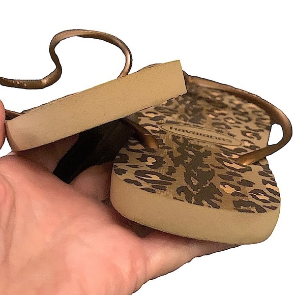 LEOPARD Havaianas Size 11/12 - Picture 4 of 8